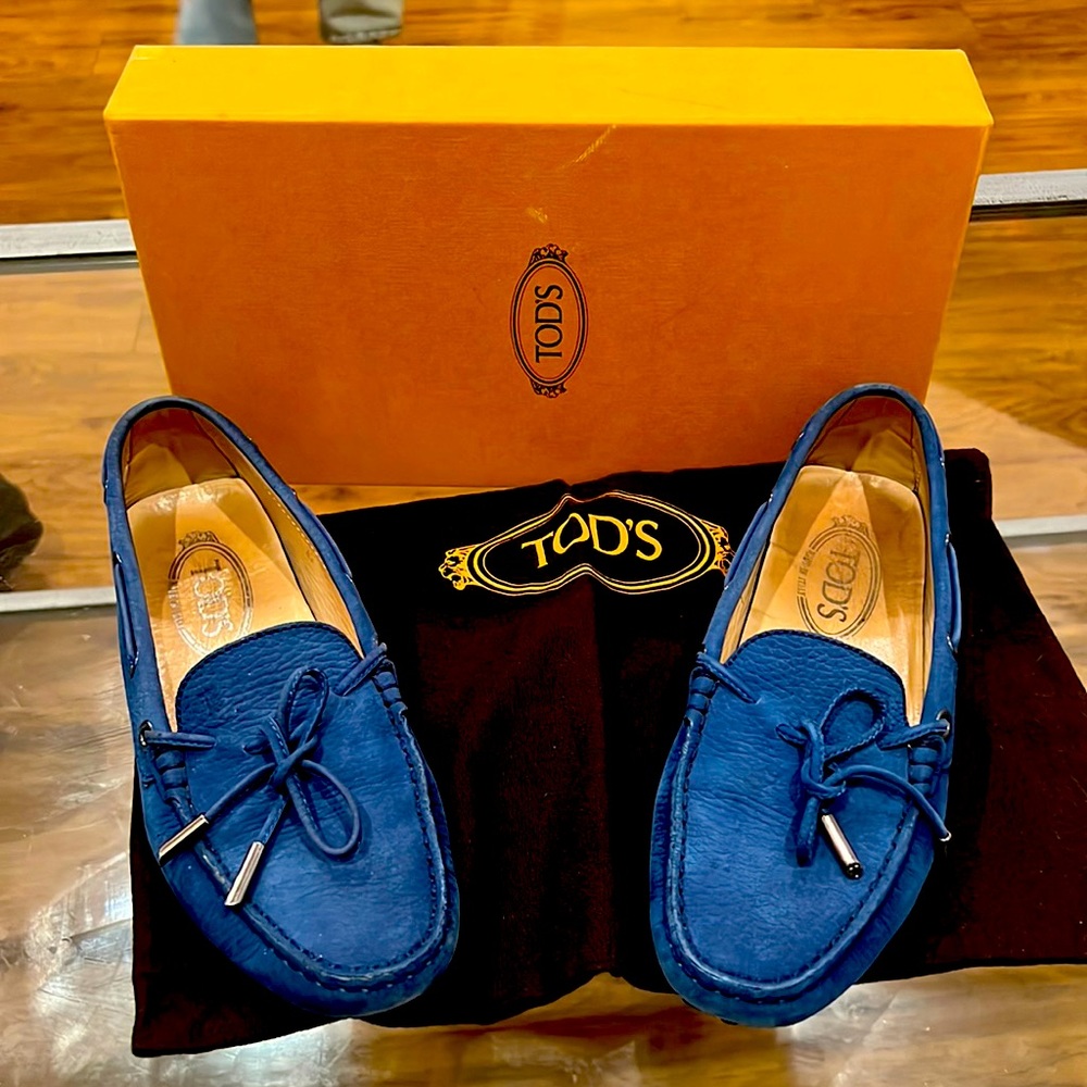 Tod’s Women’s Loafers Size 37 Blue Suede